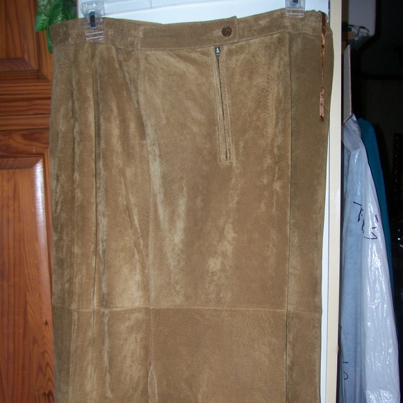 J G Hook 100% Leather Suede Jacket & Skirt 16W - Picture 3 of 7